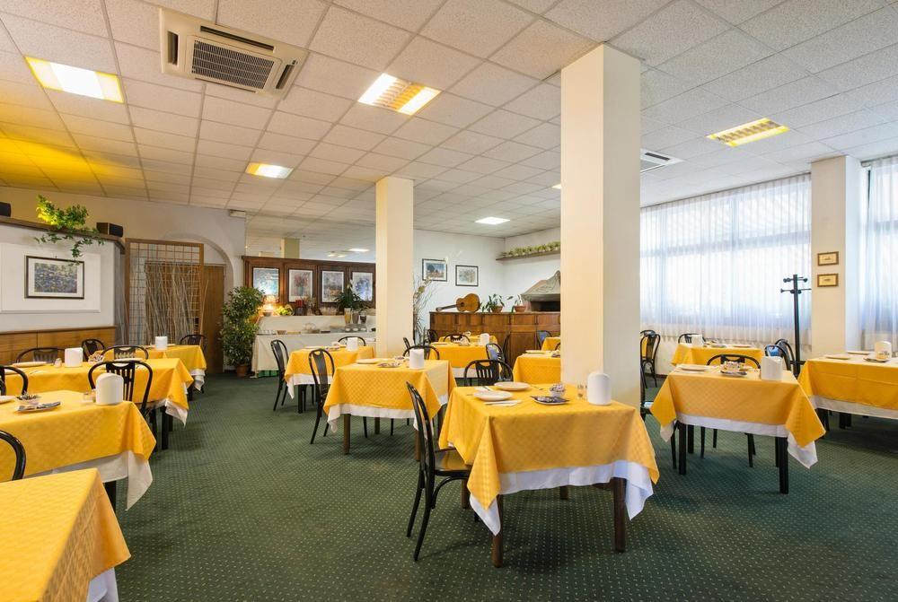 Best Western Hotel Corsi Torrimpietra Exterior photo