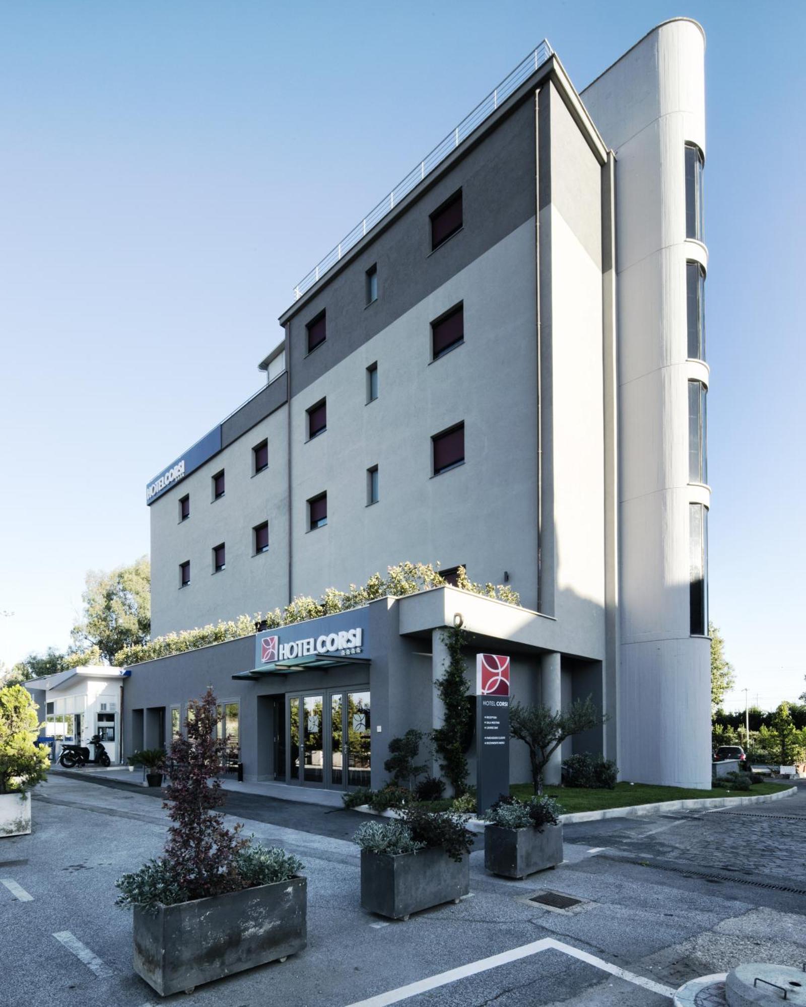 Best Western Hotel Corsi Torrimpietra Exterior photo