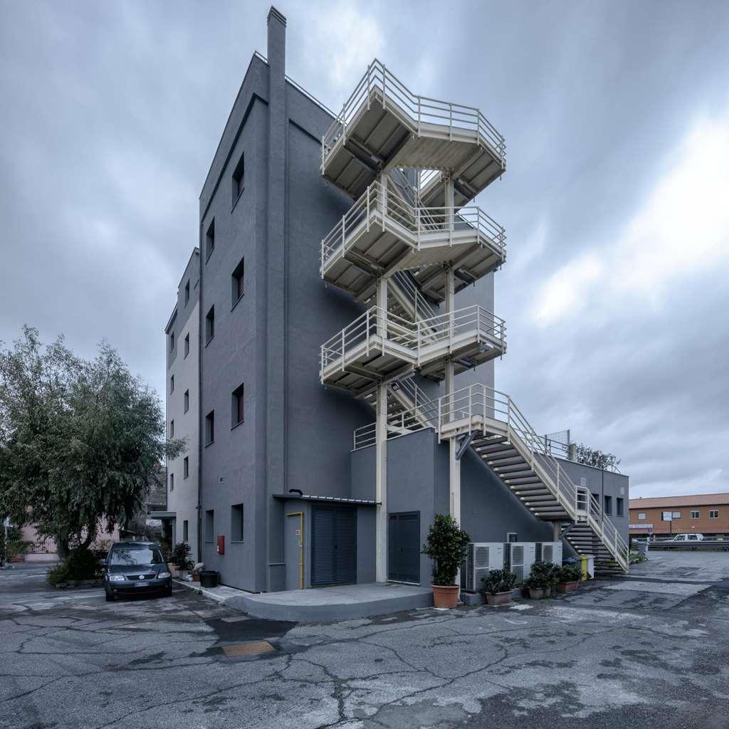 Best Western Hotel Corsi Torrimpietra Exterior photo